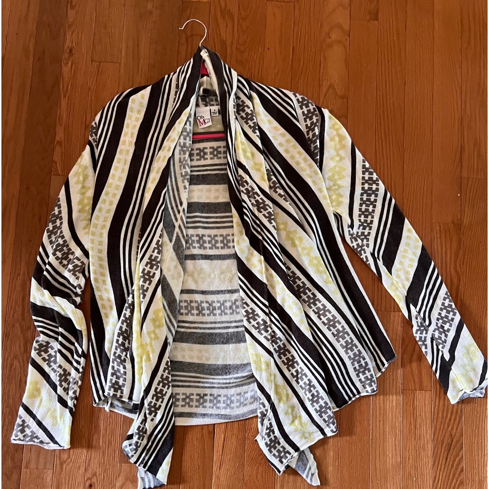 Cardigan sweater